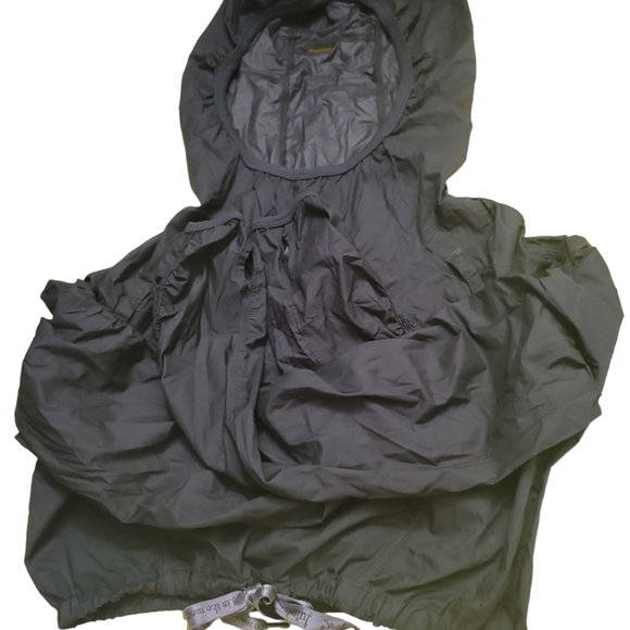 Lululemon crop long sleeve windbreaker - Picture 2 of 8